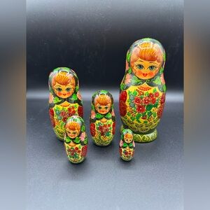 Vintage 1991 Zagorsk Russian Matryoshka Nesting Doll – 5 Pc, Signed, Soviet Era